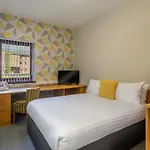 Summergrove Halls 호텔 3*