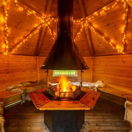 Summergrove Halls ホテル