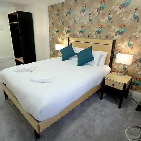 Summergrove Halls Hotel