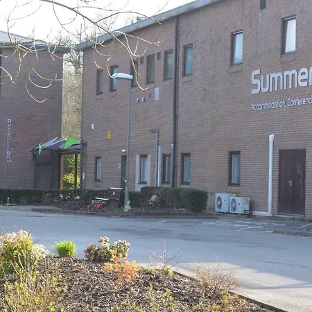 Summergrove Halls 3*