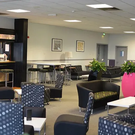 Summergrove Halls Hotel