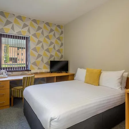Summergrove Halls Hotel 3*