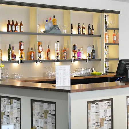 Hotel Summergrove Halls