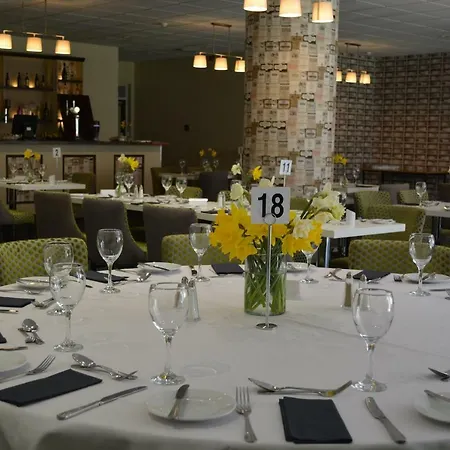 Hotel Summergrove Halls